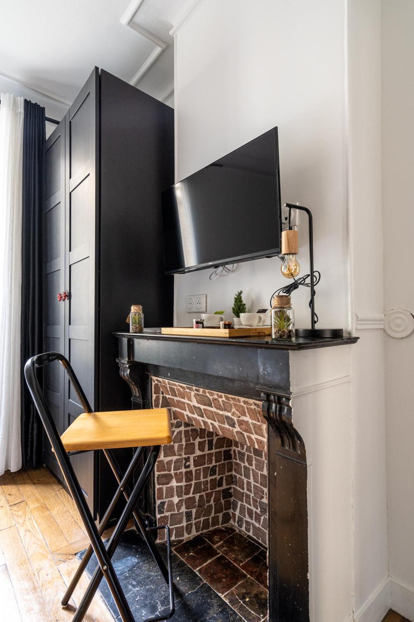 Au Marche Aux Puces De Saint Ouen Apartment Exterior photo