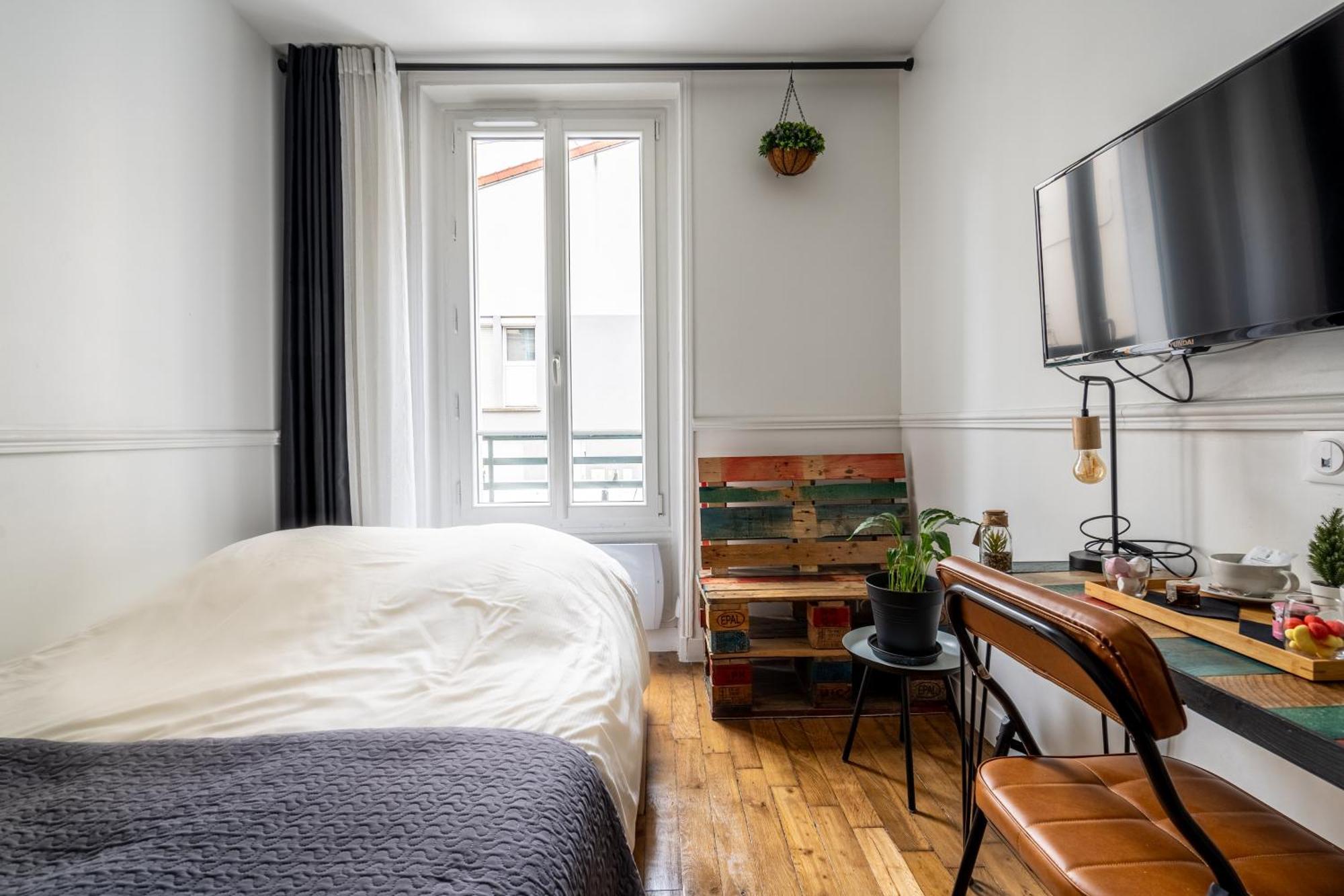 Au Marche Aux Puces De Saint Ouen Apartment Exterior photo